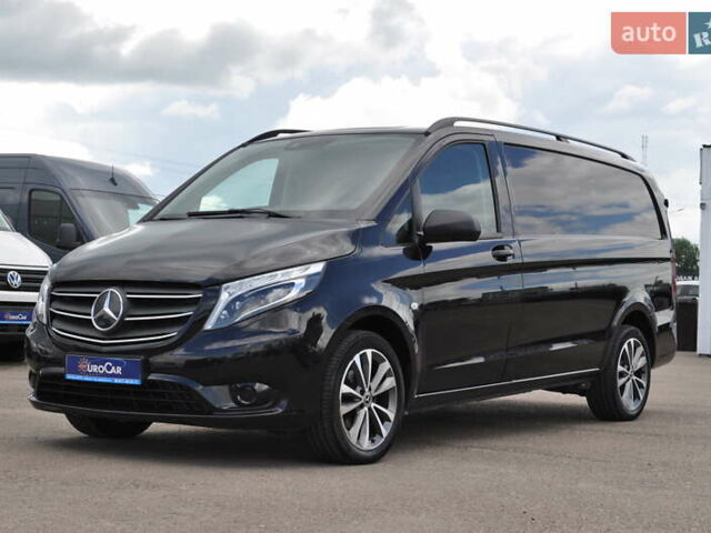 Чорний Мерседес Віто, об'ємом двигуна 1.95 л та пробігом 250 тис. км за 27800 $, фото 1 на Automoto.ua