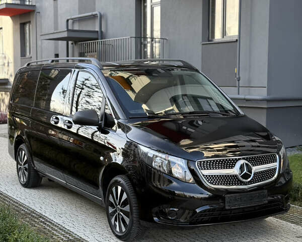 Черный Мерседес Вито, объемом двигателя 2 л и пробегом 10 тыс. км за 51000 $, фото 1 на Automoto.ua