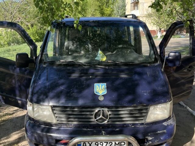 Фиолетовый Мерседес Вито, объемом двигателя 2.1 л и пробегом 540 тыс. км за 2500 $, фото 1 на Automoto.ua