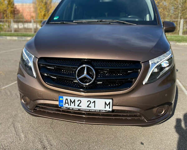 Коричневий Мерседес Віто, об'ємом двигуна 2.2 л та пробігом 177 тис. км за 28500 $, фото 1 на Automoto.ua