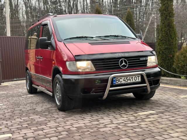 Красный Мерседес Вито, объемом двигателя 2.3 л и пробегом 400 тыс. км за 3650 $, фото 1 на Automoto.ua
