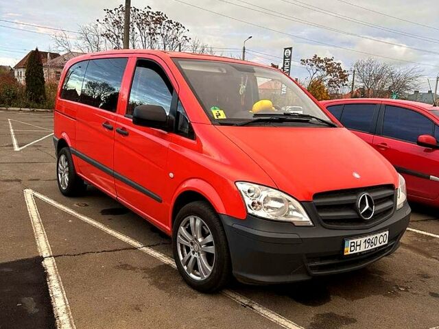 Червоний Мерседес Віто, об'ємом двигуна 2.1 л та пробігом 250 тис. км за 11500 $, фото 1 на Automoto.ua