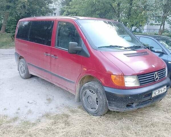 Красный Мерседес Вито, объемом двигателя 2.3 л и пробегом 413 тыс. км за 4000 $, фото 1 на Automoto.ua