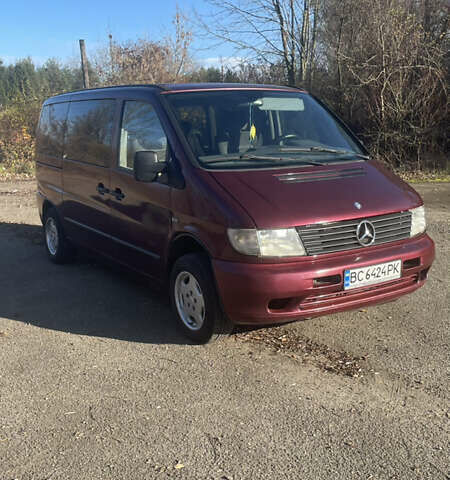Красный Мерседес Вито, объемом двигателя 2.3 л и пробегом 999 тыс. км за 3000 $, фото 1 на Automoto.ua