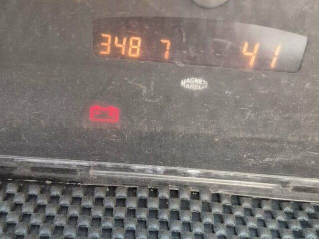 Червоний Мерседес Віто, об'ємом двигуна 2.15 л та пробігом 348 тис. км за 3800 $, фото 1 на Automoto.ua