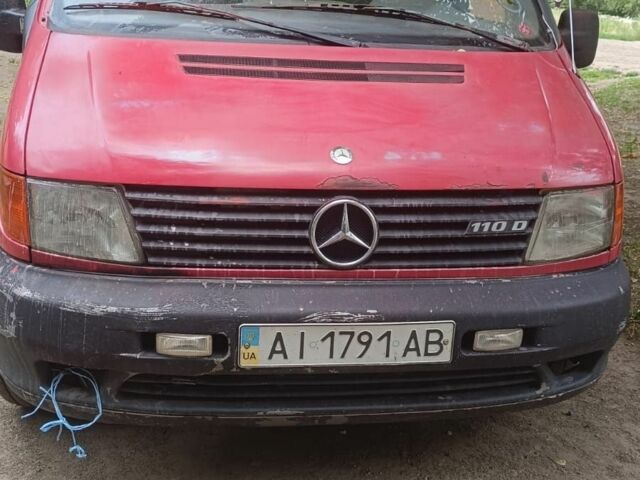 Червоний Мерседес Віто, об'ємом двигуна 2.3 л та пробігом 320 тис. км за 3200 $, фото 1 на Automoto.ua