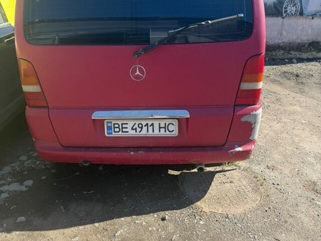 Червоний Мерседес Віто, об'ємом двигуна 2 л та пробігом 300 тис. км за 2700 $, фото 1 на Automoto.ua