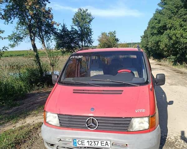 Красный Мерседес Вито, объемом двигателя 2.15 л и пробегом 408 тыс. км за 3000 $, фото 1 на Automoto.ua