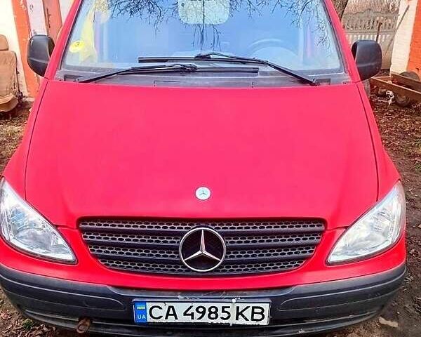 Червоний Мерседес Віто, об'ємом двигуна 2.1 л та пробігом 250 тис. км за 4350 $, фото 1 на Automoto.ua