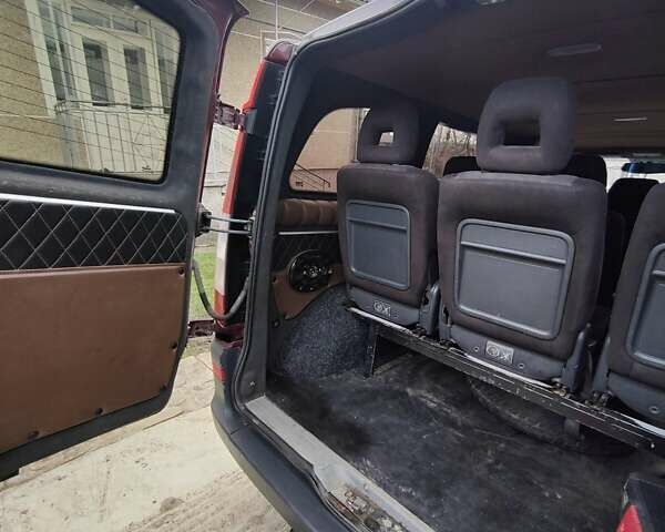 Червоний Мерседес Віто, об'ємом двигуна 2.2 л та пробігом 352 тис. км за 10500 $, фото 1 на Automoto.ua