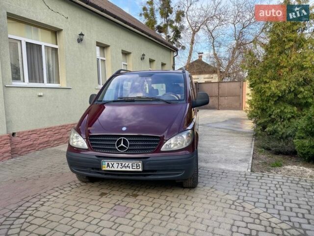 Красный Мерседес Вито, объемом двигателя 2.15 л и пробегом 373 тыс. км за 10500 $, фото 1 на Automoto.ua
