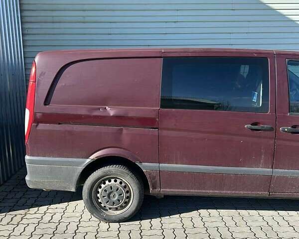 Червоний Мерседес Віто, об'ємом двигуна 2.2 л та пробігом 268 тис. км за 8300 $, фото 1 на Automoto.ua