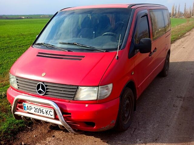 Красный Мерседес Вито, объемом двигателя 2.2 л и пробегом 0 тыс. км за 4000 $, фото 1 на Automoto.ua