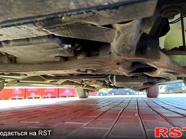 Мерседес Вито, объемом двигателя 2.2 л и пробегом 168 тыс. км за 3000 $, фото 1 на Automoto.ua