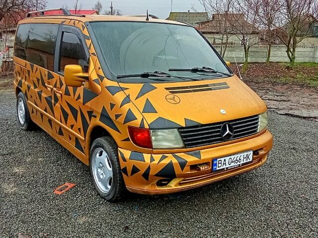 Мерседес Вито, объемом двигателя 2.2 л и пробегом 300 тыс. км за 4750 $, фото 1 на Automoto.ua