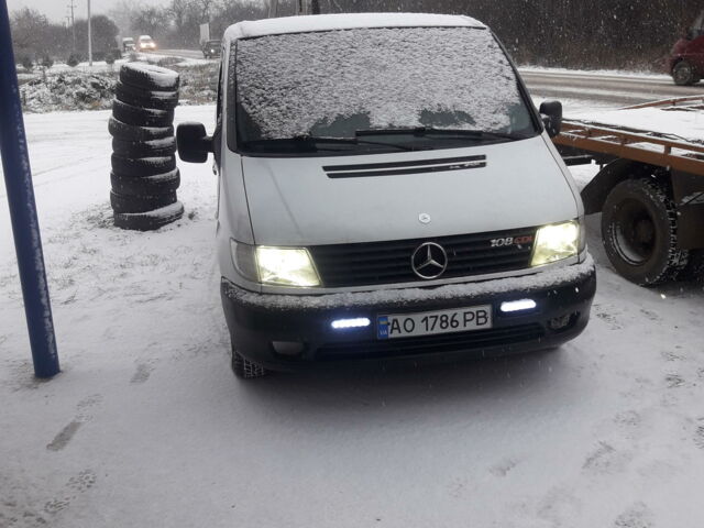 Білий Мерседес Віто пас., об'ємом двигуна 2.2 л та пробігом 520 тис. км за 5900 $, фото 1 на Automoto.ua