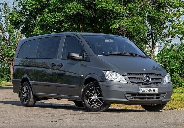 Чорний Мерседес Віто пас., об'ємом двигуна 2.2 л та пробігом 176 тис. км за 5100 $, фото 1 на Automoto.ua