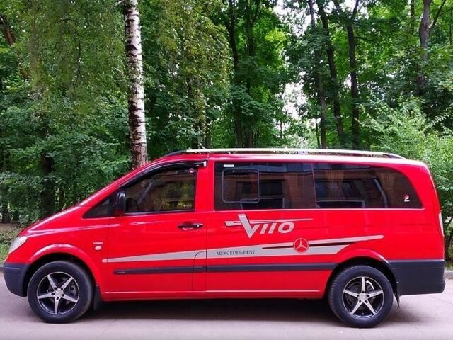 Красный Мерседес Вито пасс., объемом двигателя 2.2 л и пробегом 240 тыс. км за 3204 $, фото 1 на Automoto.ua