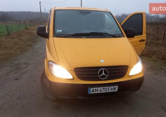 Жовтий Мерседес Віто, об'ємом двигуна 2.15 л та пробігом 300 тис. км за 5200 $, фото 1 на Automoto.ua