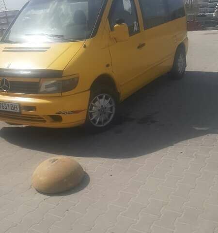 Жовтий Мерседес Віто, об'ємом двигуна 2.15 л та пробігом 250 тис. км за 4100 $, фото 1 на Automoto.ua