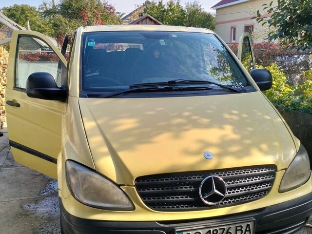 Жовтий Мерседес Віто, об'ємом двигуна 2.2 л та пробігом 370 тис. км за 4900 $, фото 1 на Automoto.ua
