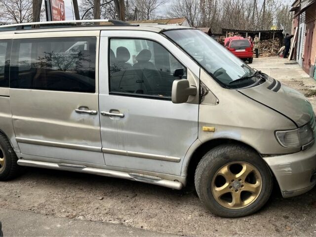 Серый Мерседес Вито, объемом двигателя 2.1 л и пробегом 297 тыс. км за 5500 $, фото 1 на Automoto.ua