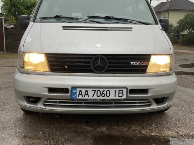 Сірий Мерседес Віто, об'ємом двигуна 2.2 л та пробігом 444 тис. км за 3000 $, фото 1 на Automoto.ua