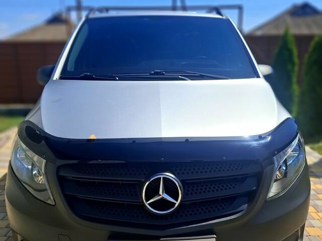 Серый Мерседес Вито, объемом двигателя 1.6 л и пробегом 105 тыс. км за 20000 $, фото 1 на Automoto.ua