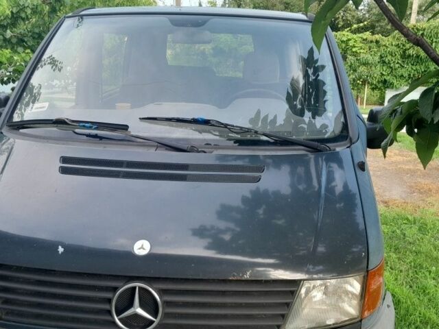 Сірий Мерседес Віто, об'ємом двигуна 2.3 л та пробігом 354 тис. км за 2800 $, фото 1 на Automoto.ua