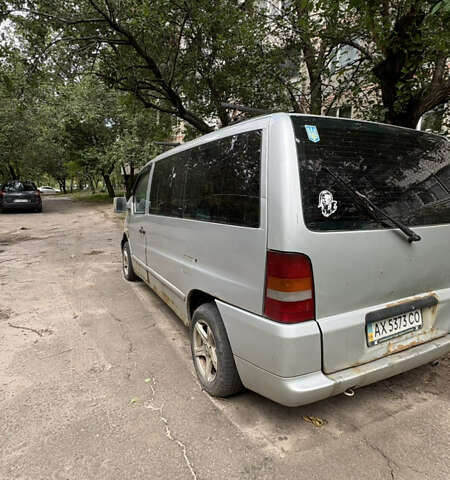 Сірий Мерседес Віто, об'ємом двигуна 2.15 л та пробігом 350 тис. км за 3700 $, фото 1 на Automoto.ua
