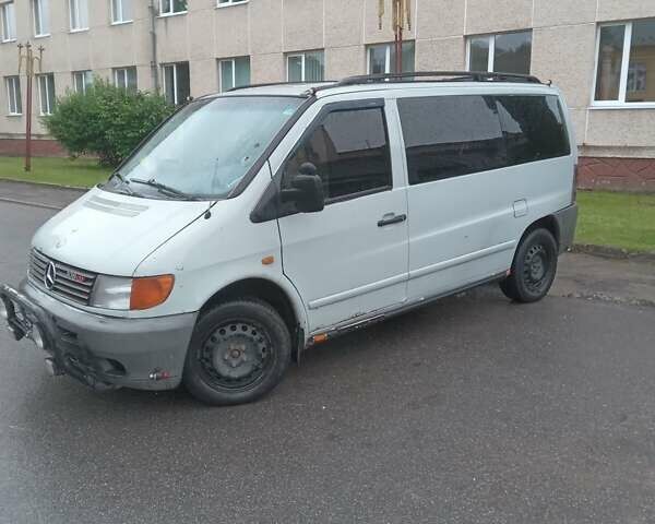 Серый Мерседес Вито, объемом двигателя 2.2 л и пробегом 611 тыс. км за 5000 $, фото 1 на Automoto.ua