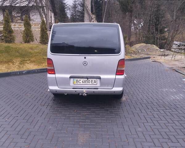 Серый Мерседес Вито, объемом двигателя 2.25 л и пробегом 240 тыс. км за 5400 $, фото 1 на Automoto.ua
