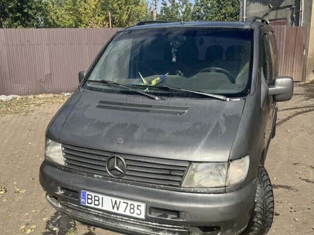 Серый Мерседес Вито, объемом двигателя 2.2 л и пробегом 500 тыс. км за 3000 $, фото 1 на Automoto.ua