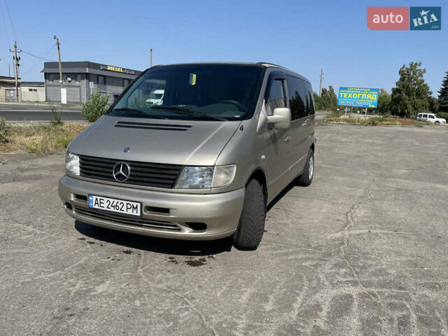 Серый Мерседес Вито, объемом двигателя 2.15 л и пробегом 423 тыс. км за 6500 $, фото 1 на Automoto.ua