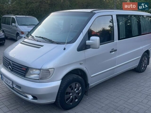 Серый Мерседес Вито, объемом двигателя 2.15 л и пробегом 300 тыс. км за 5200 $, фото 1 на Automoto.ua
