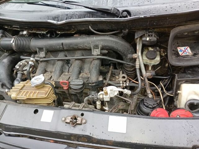 Сірий Мерседес Віто, об'ємом двигуна 2.2 л та пробігом 340 тис. км за 4200 $, фото 1 на Automoto.ua