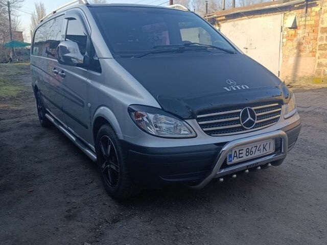 Серый Мерседес Вито, объемом двигателя 2.1 л и пробегом 407 тыс. км за 10000 $, фото 1 на Automoto.ua