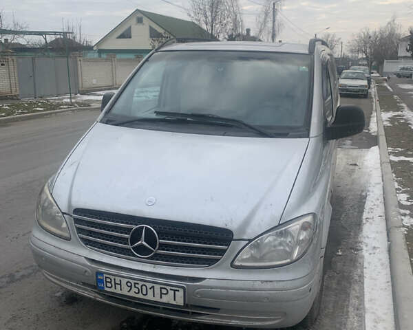 Серый Мерседес Вито, объемом двигателя 2.15 л и пробегом 420 тыс. км за 9500 $, фото 1 на Automoto.ua