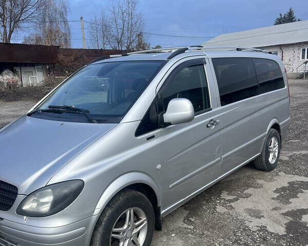 Серый Мерседес Вито, объемом двигателя 2.15 л и пробегом 235 тыс. км за 9500 $, фото 1 на Automoto.ua
