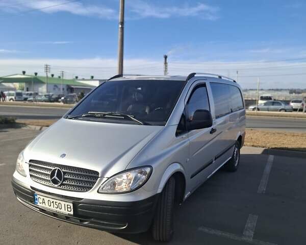 Серый Мерседес Вито, объемом двигателя 2.2 л и пробегом 640 тыс. км за 7800 $, фото 1 на Automoto.ua