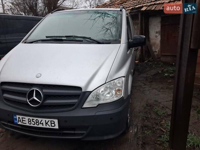 Серый Мерседес Вито, объемом двигателя 2.1 л и пробегом 250 тыс. км за 8900 $, фото 1 на Automoto.ua