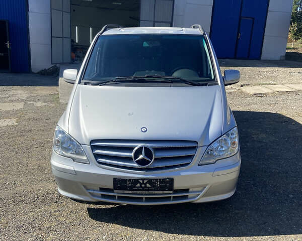 Серый Мерседес Вито, объемом двигателя 2.14 л и пробегом 355 тыс. км за 10800 $, фото 1 на Automoto.ua