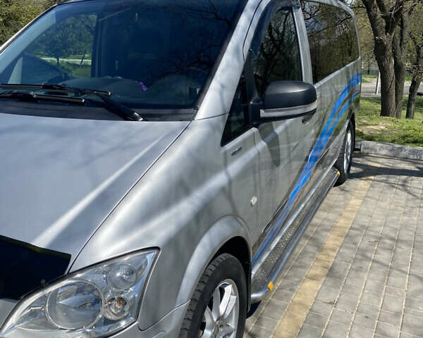 Сірий Мерседес Віто, об'ємом двигуна 2.2 л та пробігом 376 тис. км за 13000 $, фото 1 на Automoto.ua