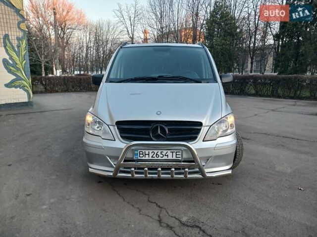 Сірий Мерседес Віто, об'ємом двигуна 2.2 л та пробігом 260 тис. км за 14800 $, фото 1 на Automoto.ua