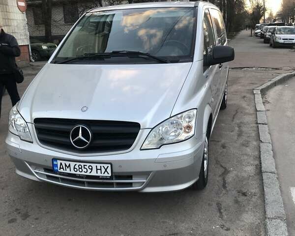 Сірий Мерседес Віто, об'ємом двигуна 2.1 л та пробігом 182 тис. км за 17700 $, фото 1 на Automoto.ua