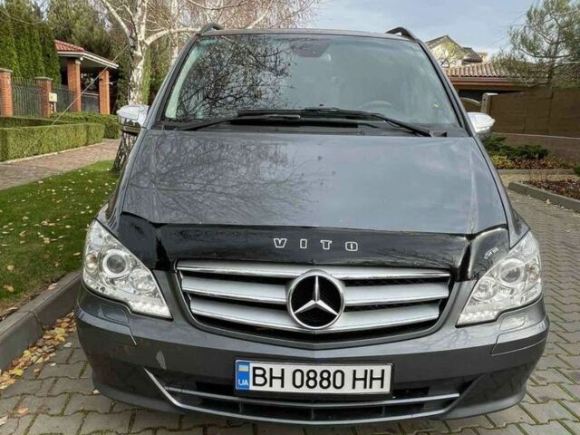 Серый Мерседес Вито, объемом двигателя 2.1 л и пробегом 260 тыс. км за 11500 $, фото 1 на Automoto.ua