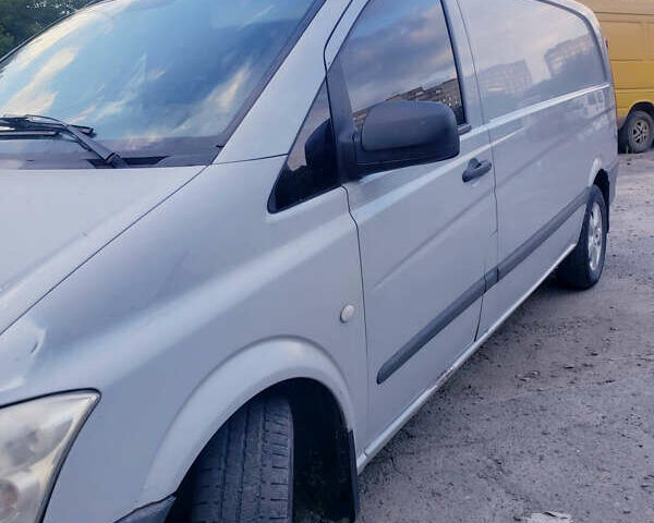 Сірий Мерседес Віто, об'ємом двигуна 2.14 л та пробігом 373 тис. км за 8900 $, фото 1 на Automoto.ua