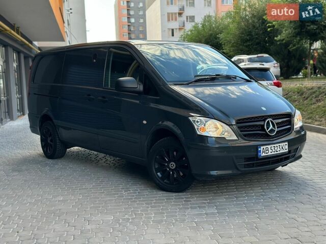 Серый Мерседес Вито, объемом двигателя 2.2 л и пробегом 160 тыс. км за 15999 $, фото 1 на Automoto.ua