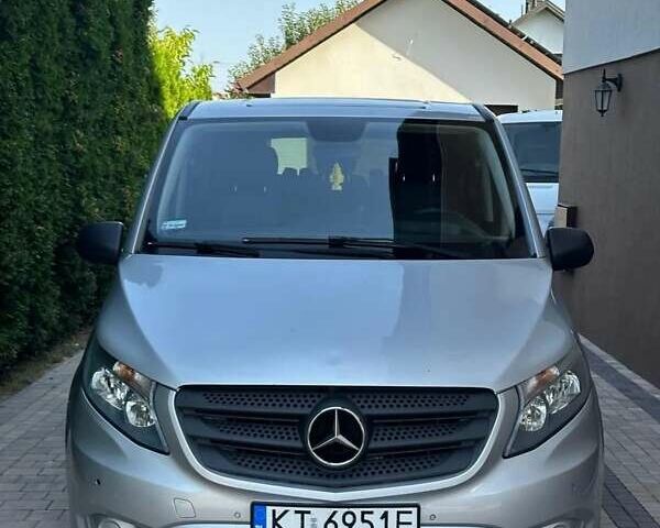 Серый Мерседес Вито, объемом двигателя 2.1 л и пробегом 255 тыс. км за 18000 $, фото 1 на Automoto.ua
