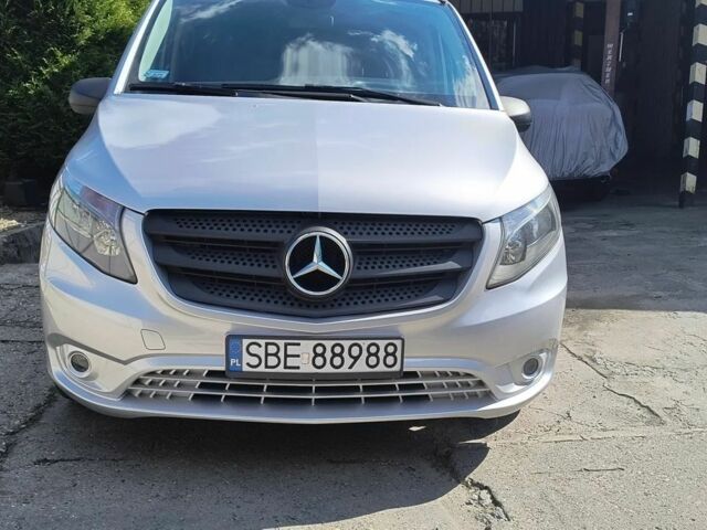 Серый Мерседес Вито, объемом двигателя 2.2 л и пробегом 110 тыс. км за 10500 $, фото 1 на Automoto.ua